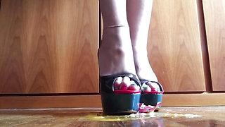 Sexy High Heels Crushing Egg