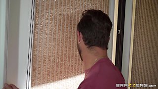 Peep Show And Tell With Krissy Lynn, Lucas Frost, Aria Lee - Brazzers