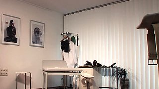 Femdom fetish strap porno