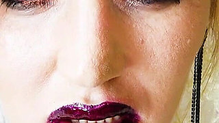 Femdom Lipstick Sexkisses