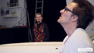 Wild Vicky's Dark Allure Ignites Passion with German Mechanic