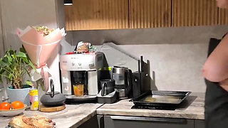 Do You Want to Taste This Chicken?