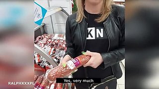 Polish Amateur Blowjob in Store Restroom - She Swallows Huge Cum Load