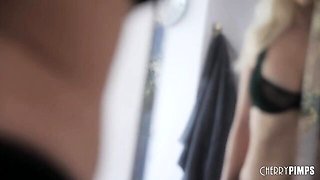 Salacious London River - oral sex - Cherry Pimps