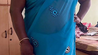 Saree wearing hot sexy Chennai aunty