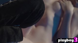 Big boobs teenager showing her stunning body