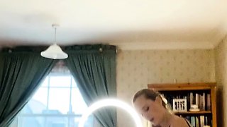 Webcam milf with breast milk live hardcore masturbate