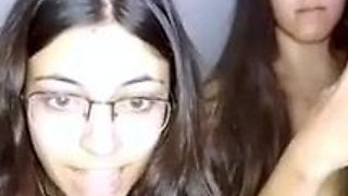 Slutty sisters shown on live cam