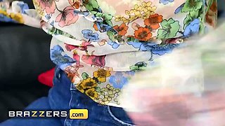 (Morgan Taylor) teaches (lucas) how to lick cunny leading to squirt crammed porno - brazzers