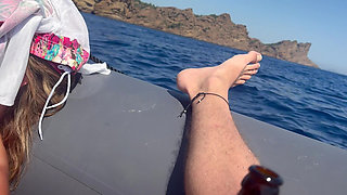 I and Suck in the Middle of the Sea