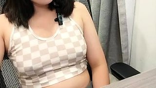 Beauty small tit amateur teen masturbating her shaved pussy