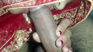 Nai naveli Dulhan Ne mere land ko chuse aur Maine khoob maje lekar usko choda hot sexy desi Indian village girl