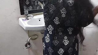 Step sister ko nanga kar ke pel diya