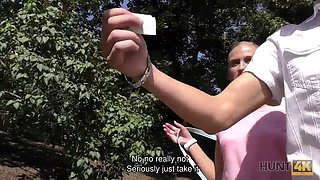 Hunt4k. sweetheart shanie ryan spreads feet in exchange for some currency