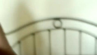 Seeing the Daughter-in-law Alone at Home, the Father-in-law Left the Daughter-in-law by Making a and Less on Her Chuche