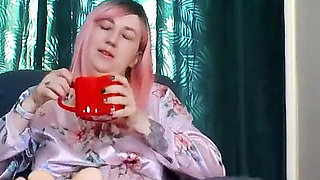 Longing for Soles -lady Angela Nakes You Sniff Her Feet