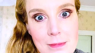 Cute amateur brunette naughty in solo jerking show on camera