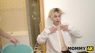 MOMMY4K. Sweaty Seduction