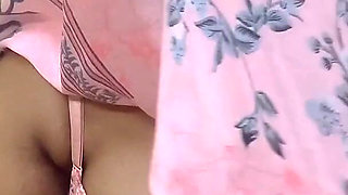Bhojpuri Bhabhi Ki Huyi Ghar Me Devar Se Chudayi