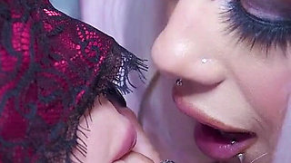 Fuck Me, Mistress - Kasara Wood & Luna Luxxx