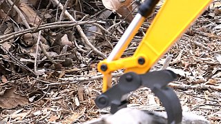 Camsoda   Mini digger toys pussy
