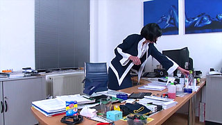 Hot Secretary Sucks Huge Dick and Deep Anal Fuck