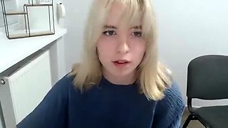 Amateur Blonde Teen Plays Solo with Toy Webcam Porn