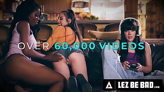 LEZ BE BAD - Petite Virgin Demi Hawks Has Pussy Eating Rampage With Professional MILF Sophia Locke