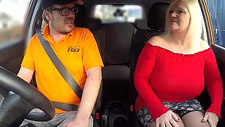 Curvy mature lady in stockings public fucked in car outdoor