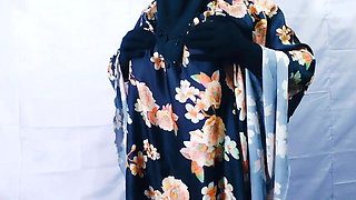 Muslim Hijabi Beautiful Housewife Fucking with Neighbor - With Clear Hindi Audio