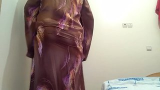 Moroccan Arab shows off her body on camera to her Saudi boyfriend