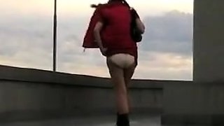 Cute amateur brunette naughty in solo jerking show on camera