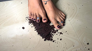Tamil Mistress Mami Hot Sexy Yummy Feet Cake for Tamil Slaves
