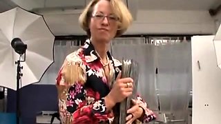 Mature gets anal and fisted