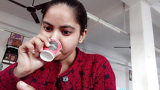 Indian desi girl enjoy Instagram reals