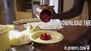 Big bum Ebony young cutie kitchen striptease