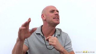 Stroke Work With Johnny Sins, Jenna Presley, Aleksa Nicole, Brandy Aniston - Brazzers