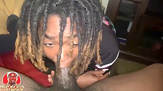 Juicythehoudini shows off her big, meaty donk in an outdoor blowbang