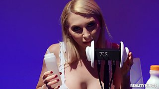Alix Lynx's Wild Wet Affair with Blonde Heat