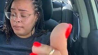 Amateur Foot Fetish Girlfriend Sucks and gives a Footjob