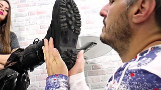 Boss Girls - Mistress Anfisa - Boot Licking Instructions