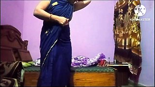 Huge Ass Bhabhi Massage Her Ass and Fingering Her Hairy Pussy