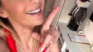 Alluring MILF heartbreaker hot solo adult video