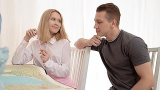 Emotional Una's big ass scene