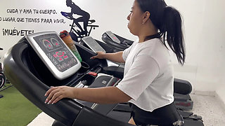 I convince the big ass at the gym to go to my house to fuck
