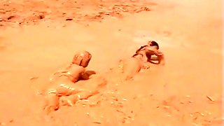 thai girls in mud 1