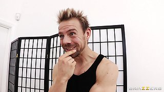 A Regal Rub Down With Erik Everhard, Courtney Cummz - Brazzers