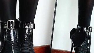 Which Heels Look Best? Black Nylon