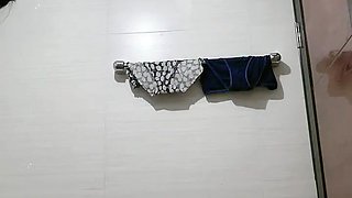 Sange Girl Masturbates Until She Squirts - Beautiful Girls
