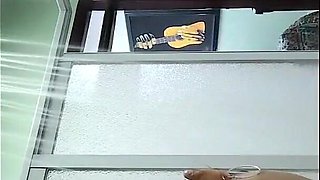 mi amiga duchandose.mp4